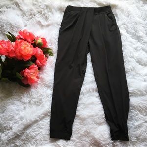 lululemon pleated black jogger pants